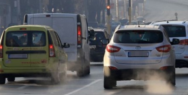 Забраната замърсяващи коли да влизат в центъра на София се отлага за 1 декември 2023 г.